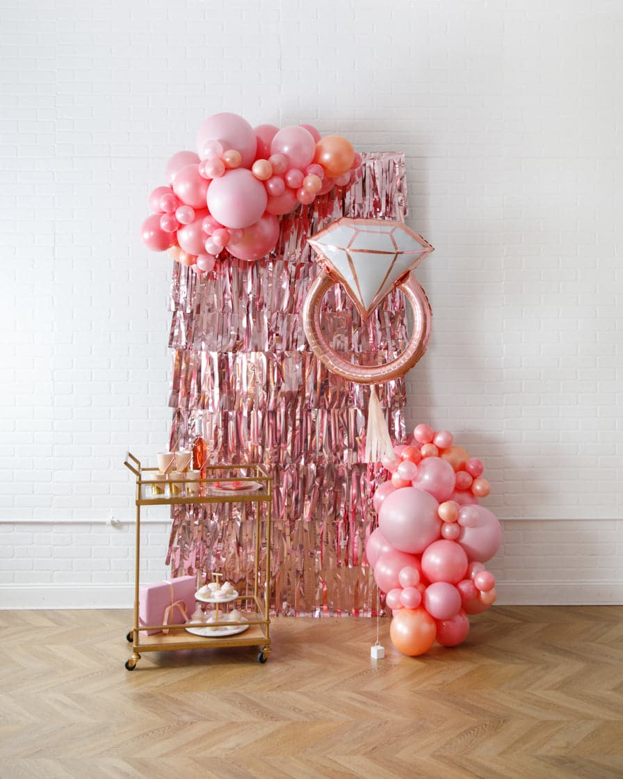 Rosé Bubbles – The Glam Girls Night Set | Rental