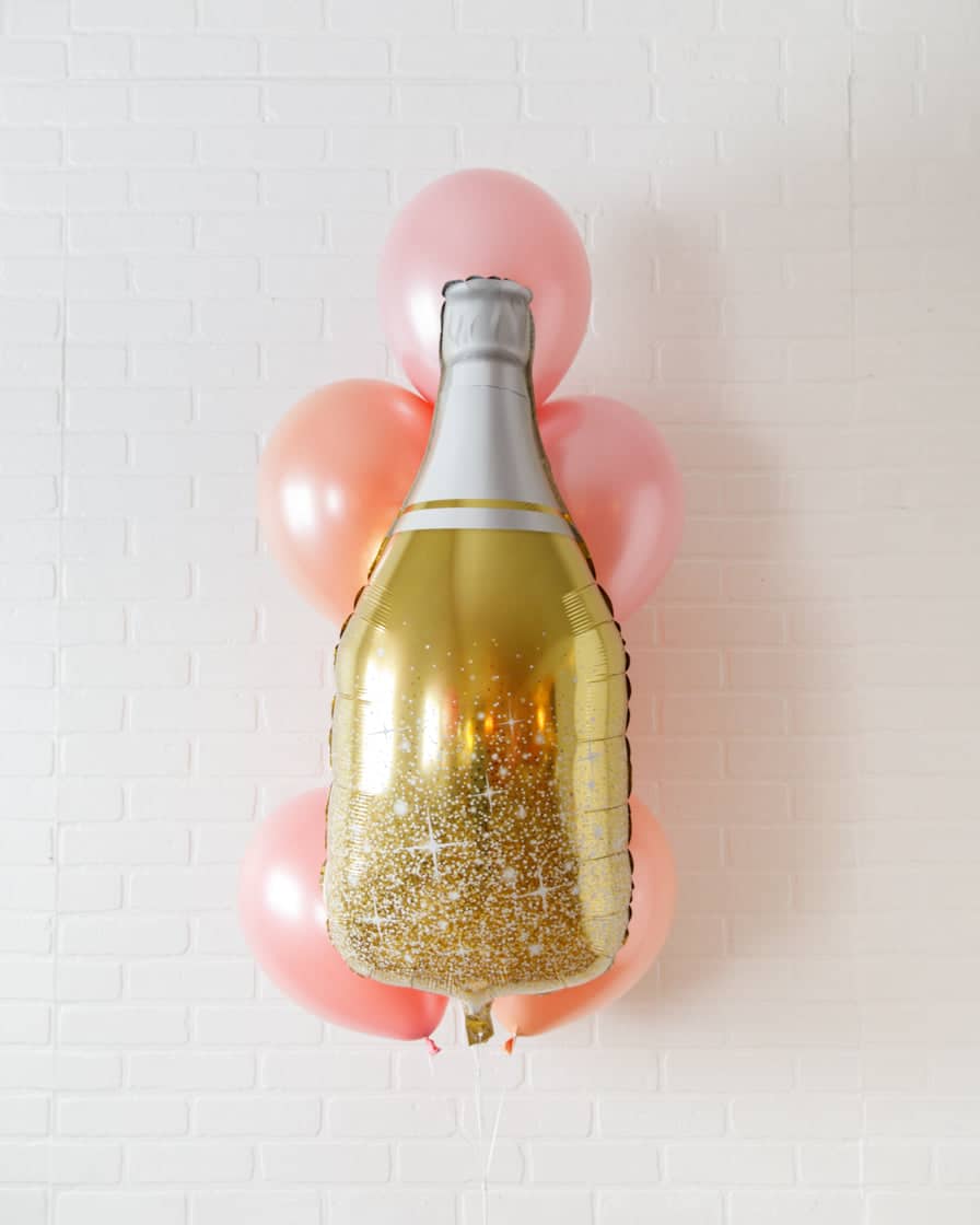 Rosé Bubbles – Balloons with Gold Champagne Foil – bouquet of 6 | Rental