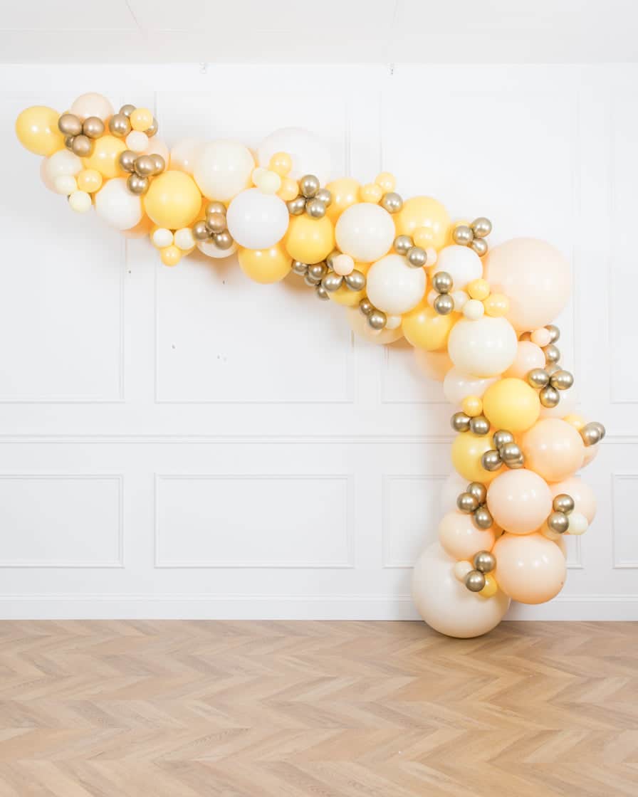 Bee Theme  – Balloon Garland Install Piece – 12ft | Rental