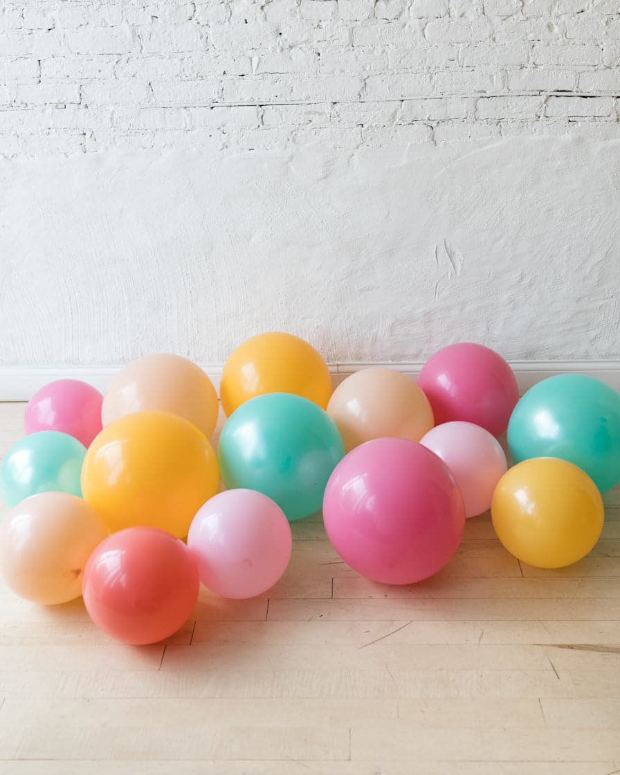 Colorful Bloom – Floor Balloons – 15 counts | Rental