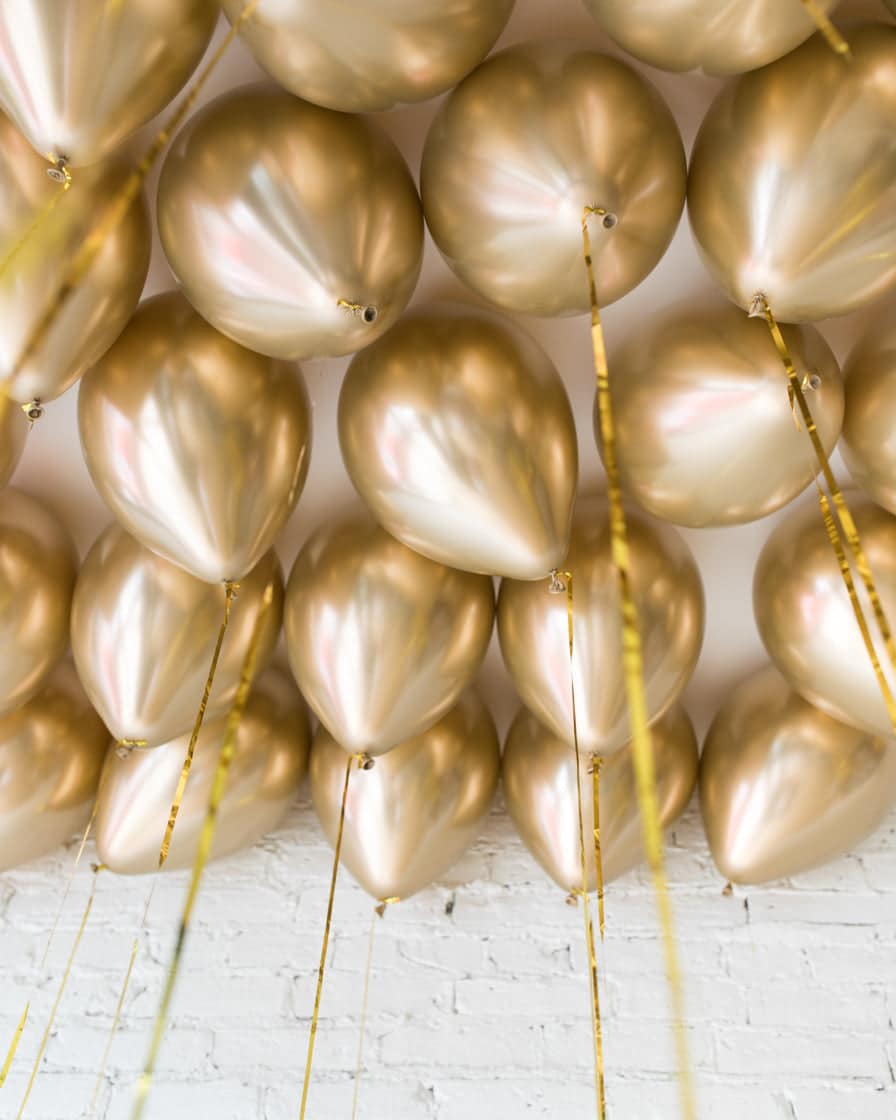 Golden – 11in Ceiling Balloons – set of 25 | Rental