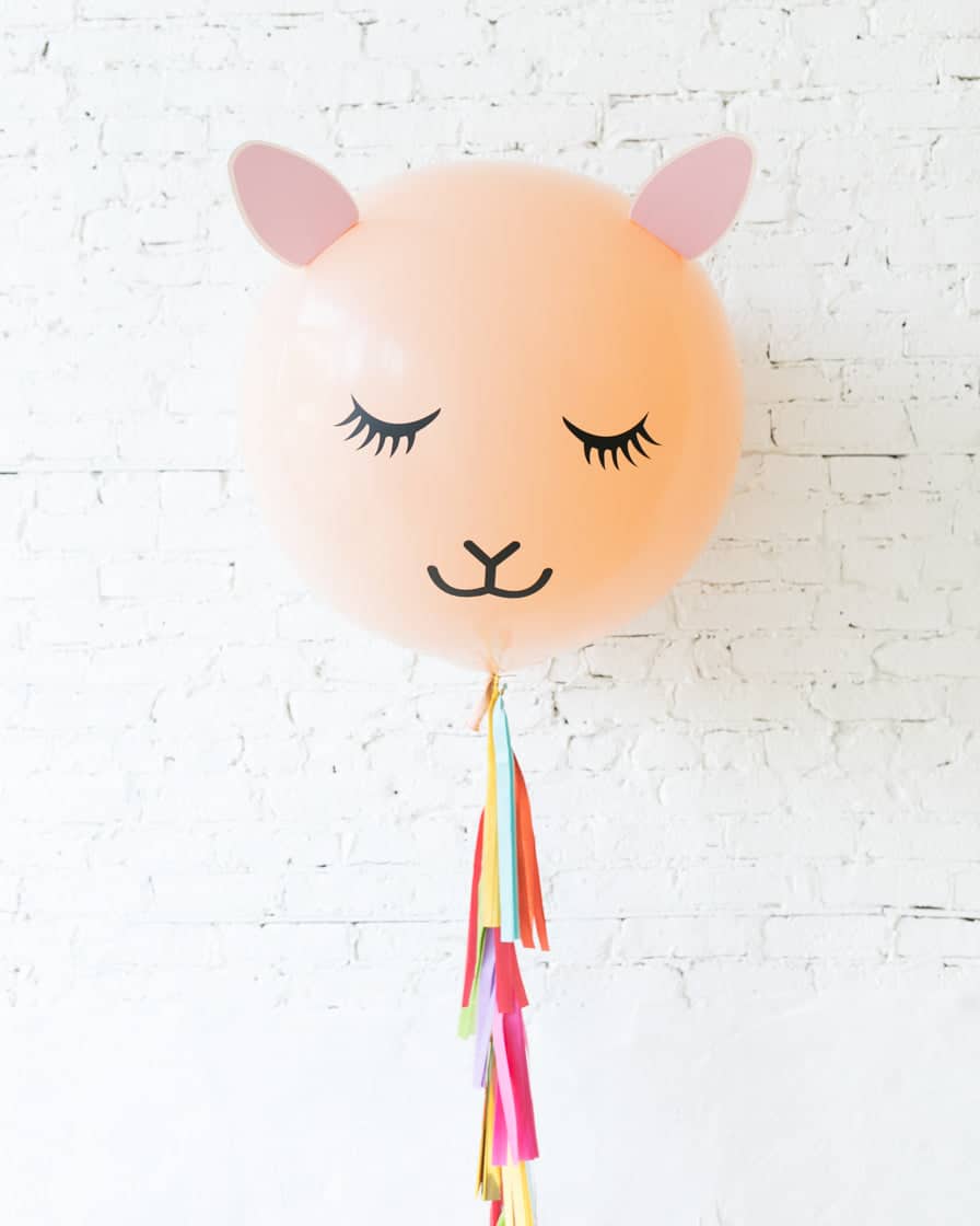 GIFT-Llama Specialty Giant Balloon with Tassel | Rental