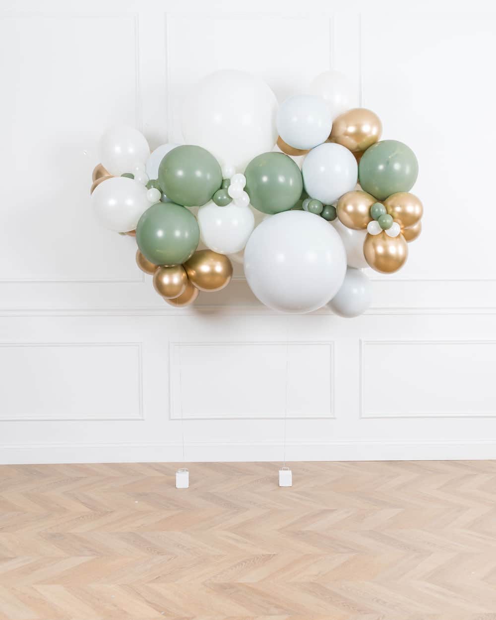 Botanical – Balloon Backdrop Floating Piece | Rental Botanical – Balloon Backdrop Floating Piece | Rental